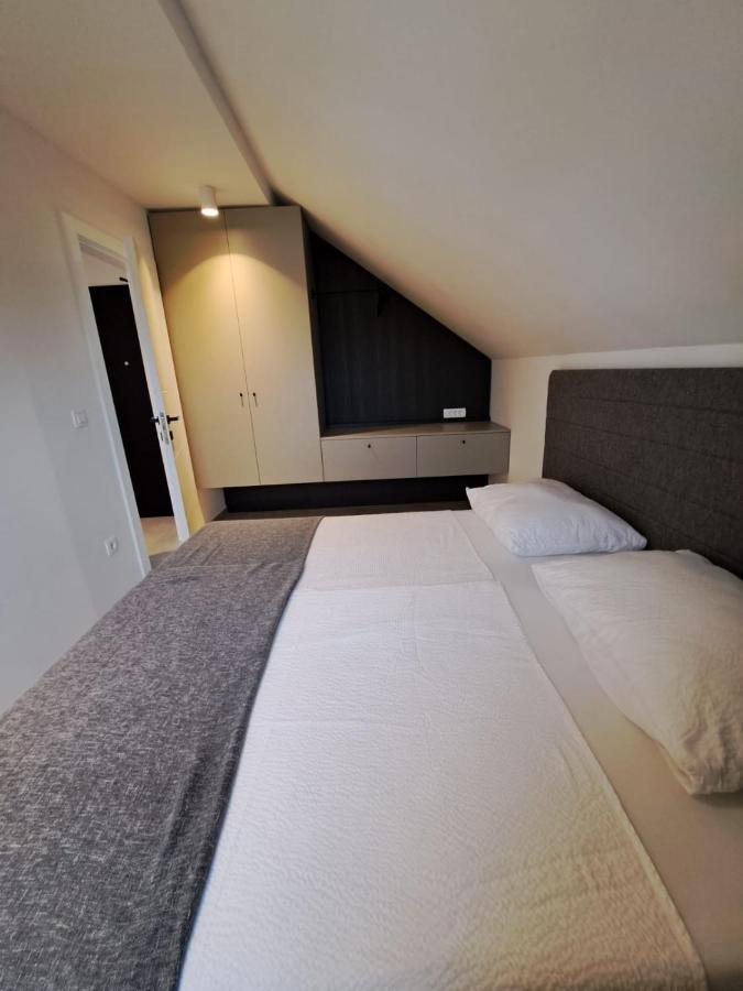 Divi Sunset View Apartment Mandre