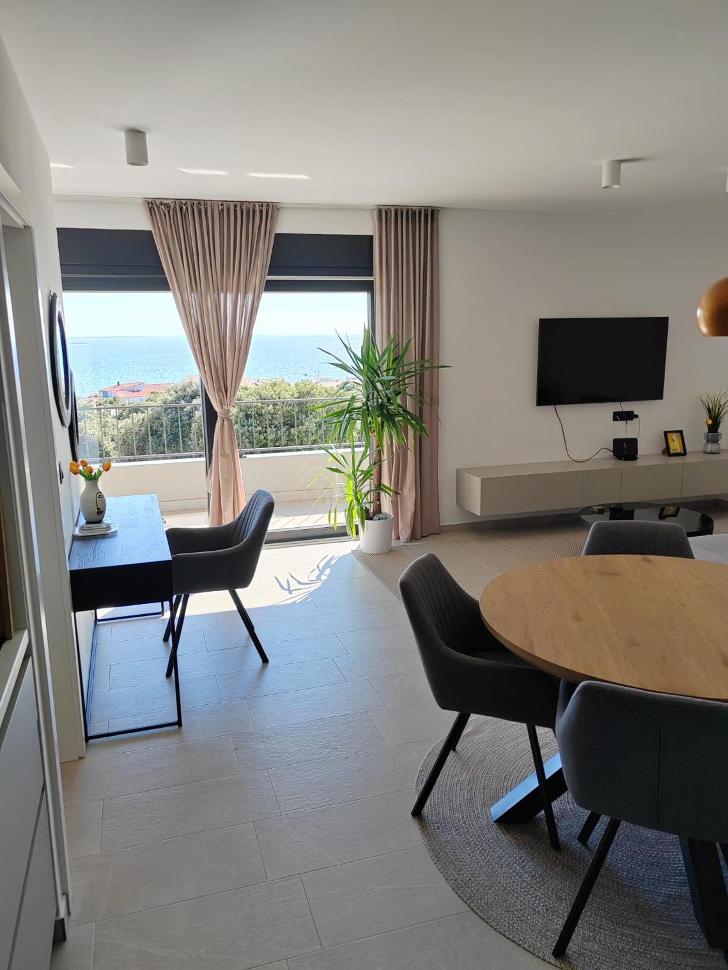 Divi Sunset View Apartma