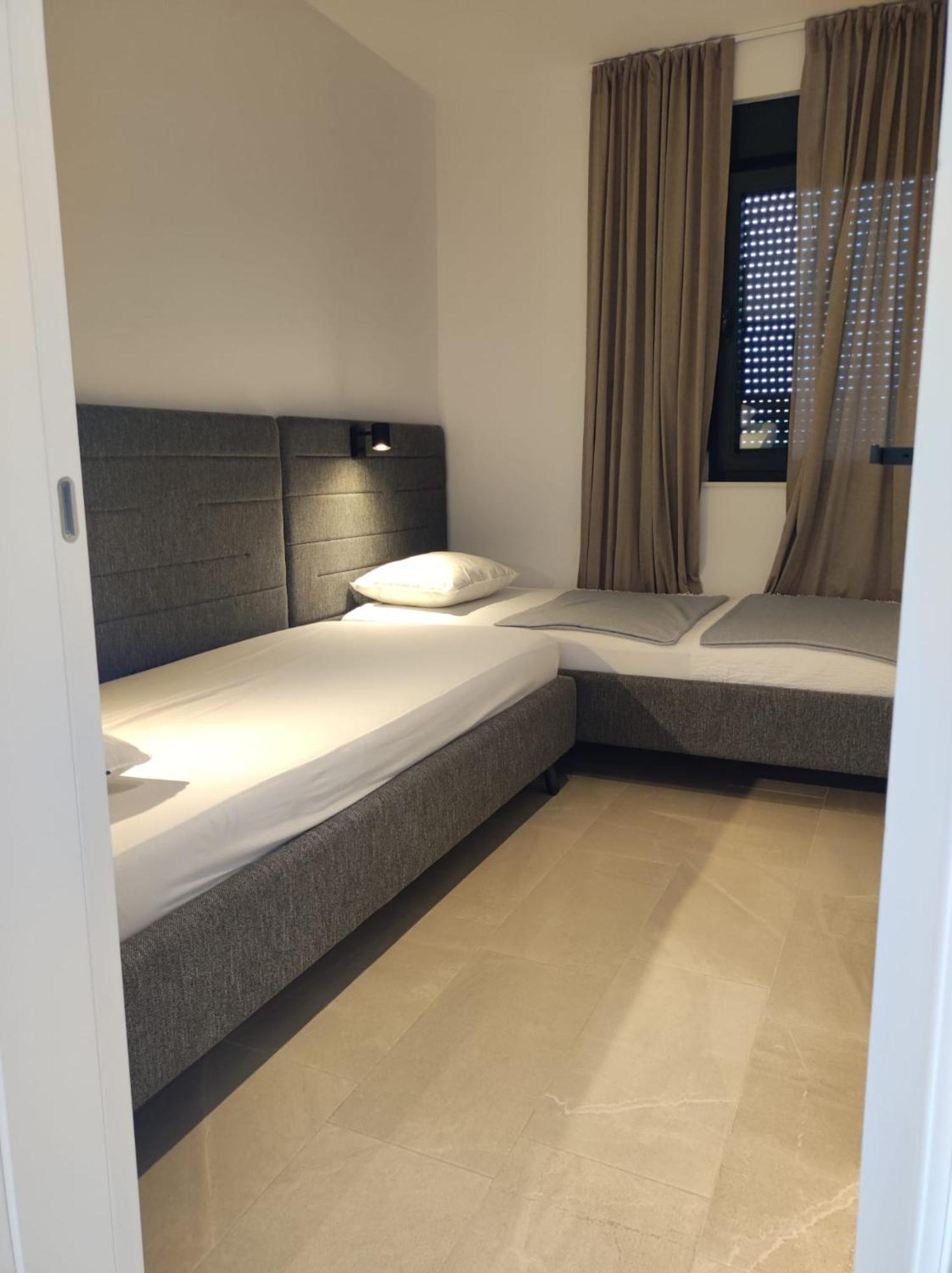 Apartma Divi Sunset View *